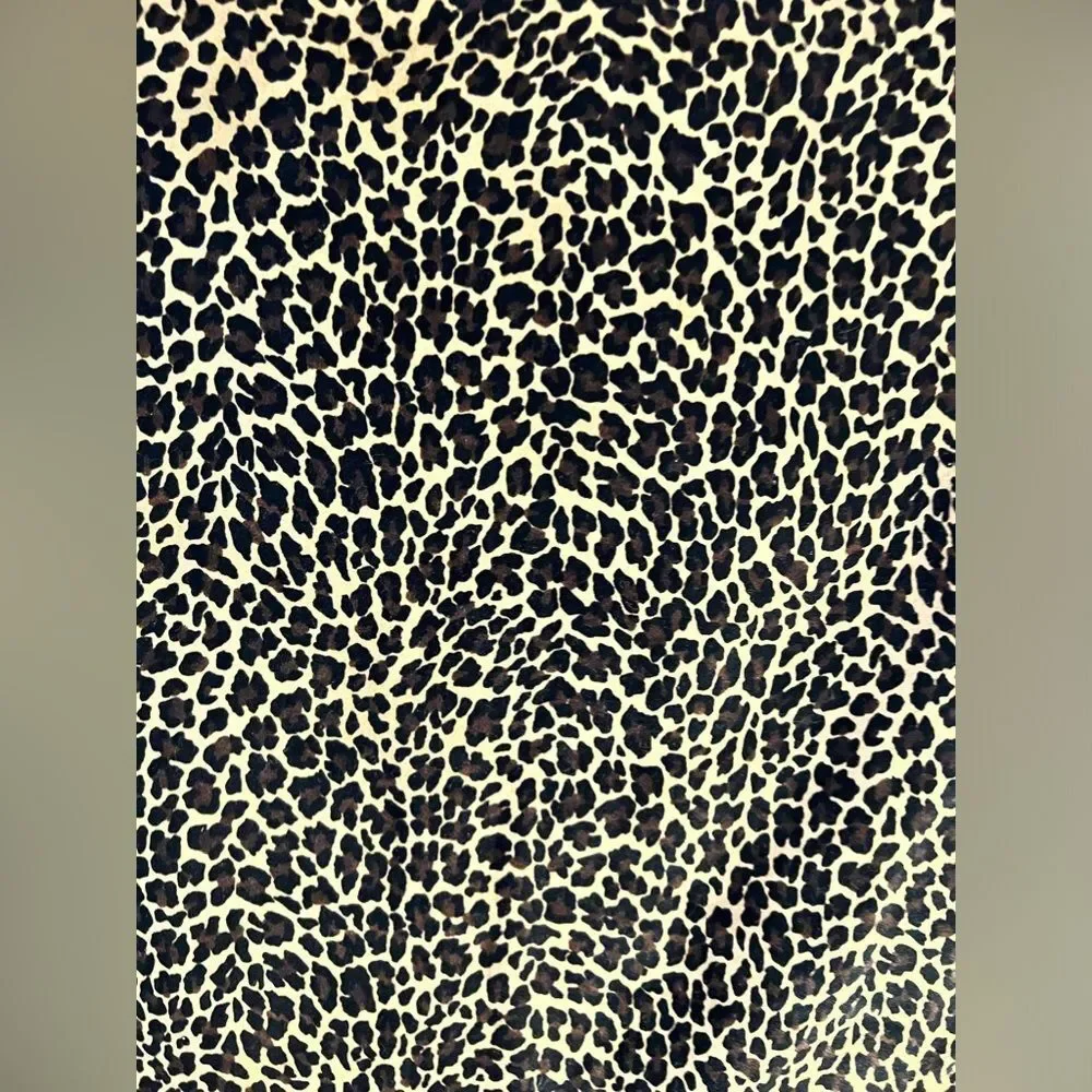 J Crew animal print skirt size 6, gorgeous staple for your closet, zip back,love